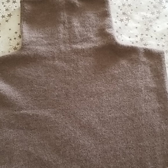 Ellen Tracy Cashmere Sweater - Picture 2 of 9